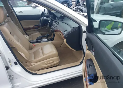 2011 Honda Accord 2.4 Ex-L from USA, damaged, VIN 1HGCP2F83BA087019